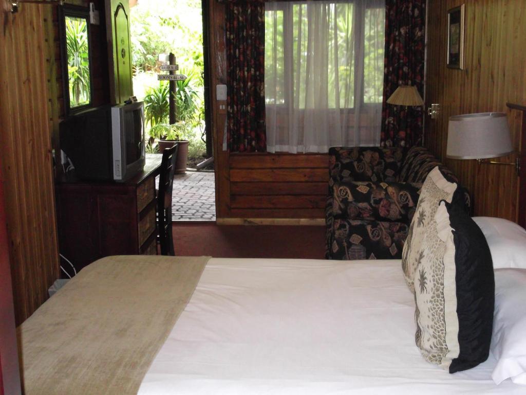 The Graywood Hotel Книсна Екстер'єр фото